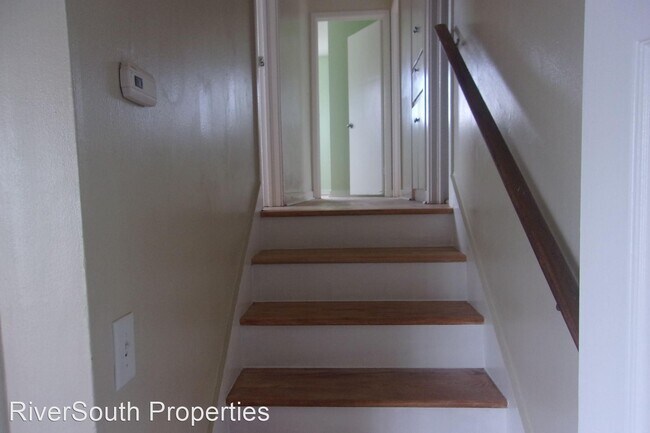 Building Photo - 4 br, 2 bath House - 2002 Airport Thruway