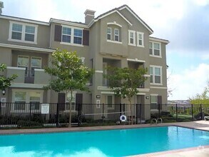 Building Photo - 2703 White Pine Ct