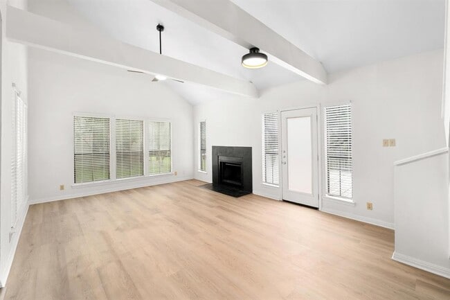 Foto del edificio - 6507 Cat Creek Trail