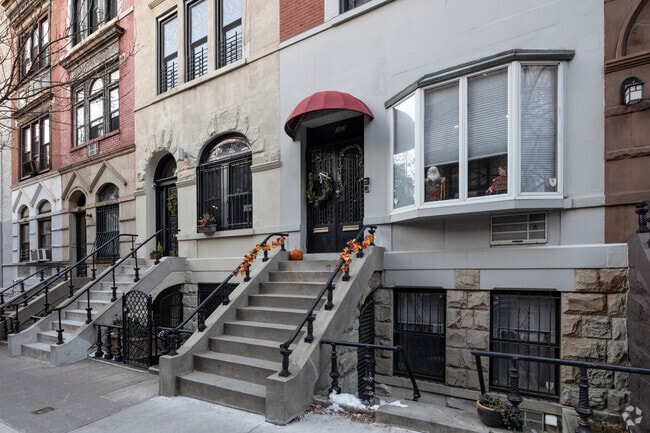Entrance - 153 W 93rd St