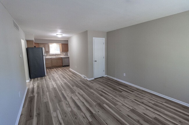 Building Photo - 3415 Balboa Ln