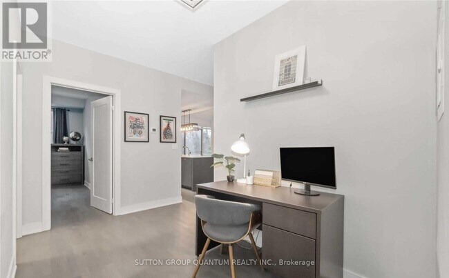 Photo du bâtiment - 1575-1575 Lakeshore Rd W