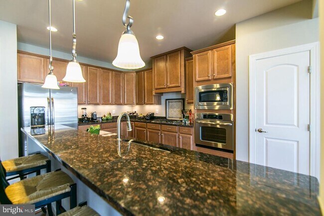 Building Photo - 21269 Park Grove Terrace