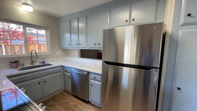 Foto del edificio - 1213 Otis Dr