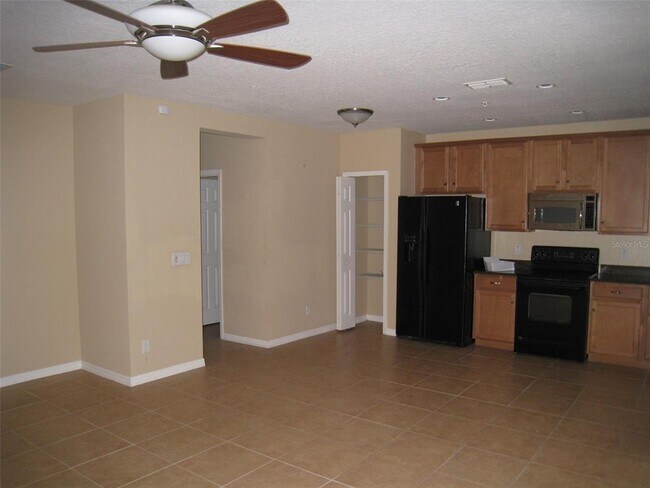 Building Photo - 9663 Biscotti Ave