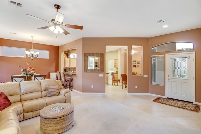 Completamente amueblado - 34944 Staccato St