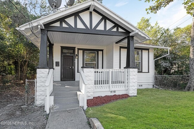 Building Photo - 522 W 21st St