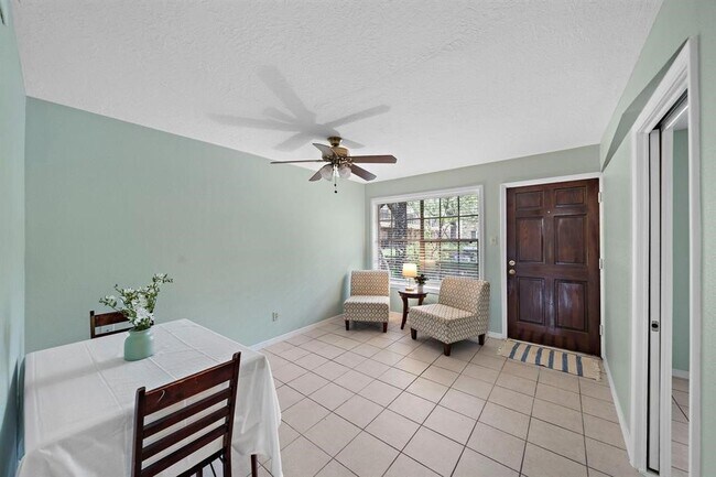 Foto del edificio - 3224 Timmons Ln