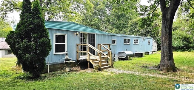 Building Photo - 1822 Perkiomenville Rd