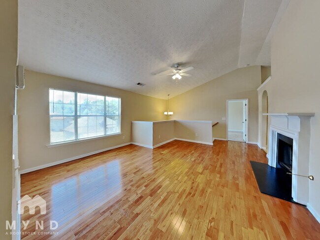 Building Photo - 1005 Borrington Ln