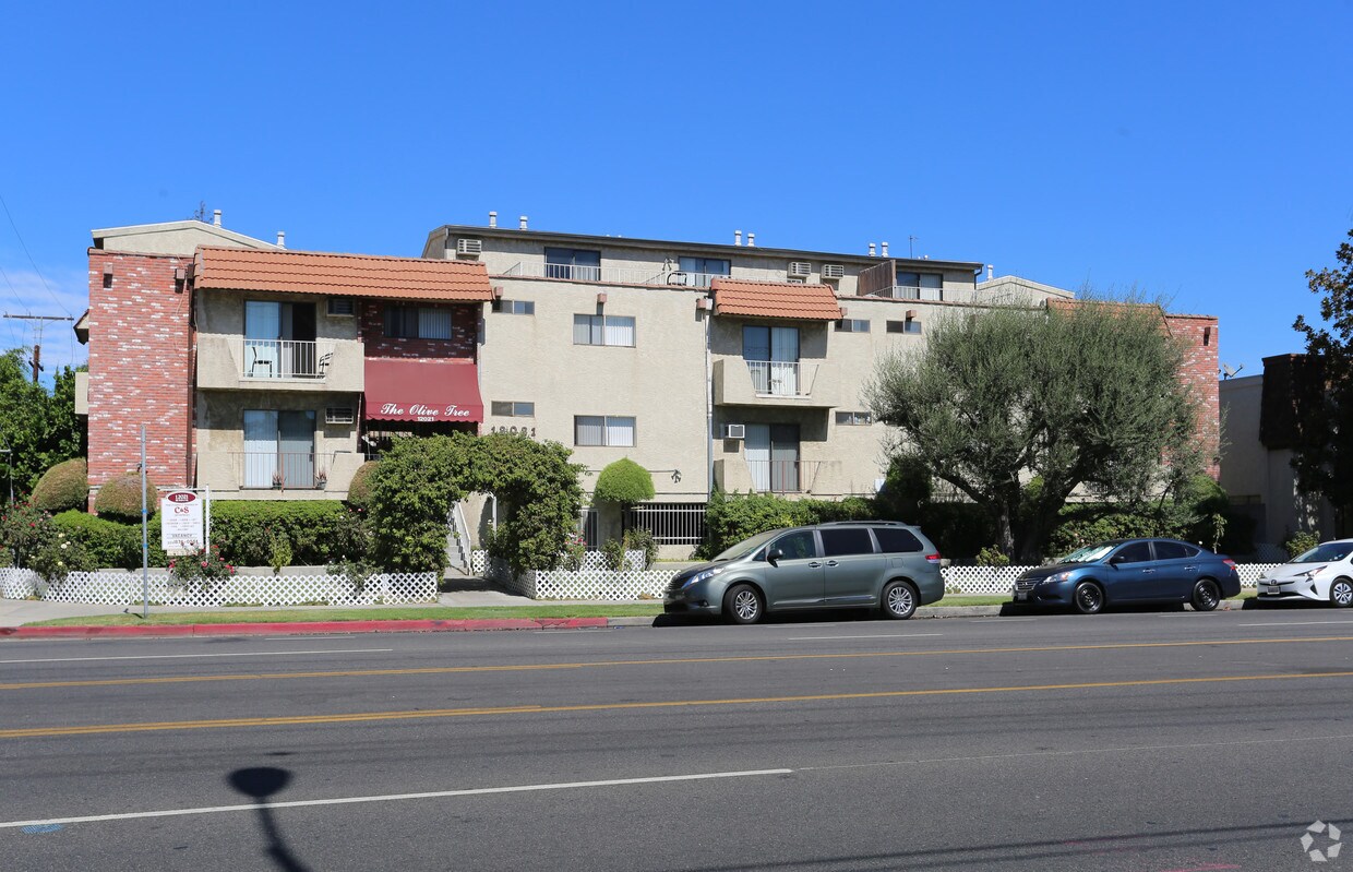 Foto principal - Burbank Laurel Apartments