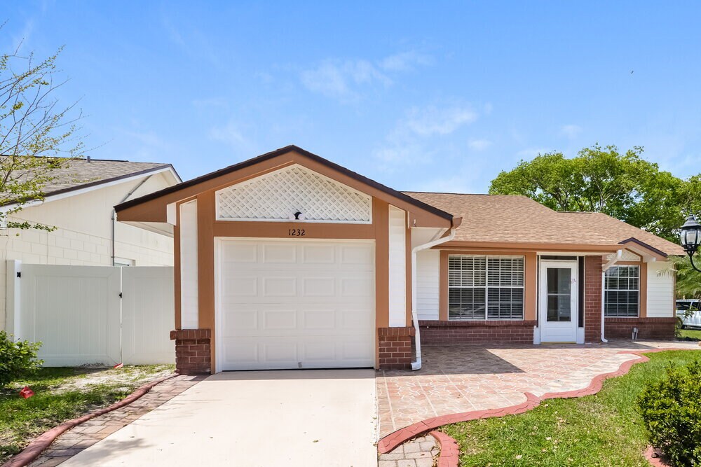 Primary Photo - 1232 Regal Ridge Dr