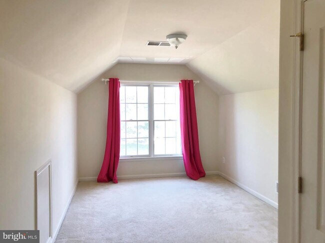 Foto del edificio - 22763 Oatlands Grove Pl