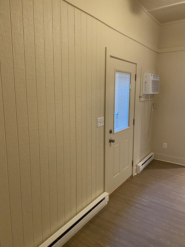 Family Room - 429 Kentucky St