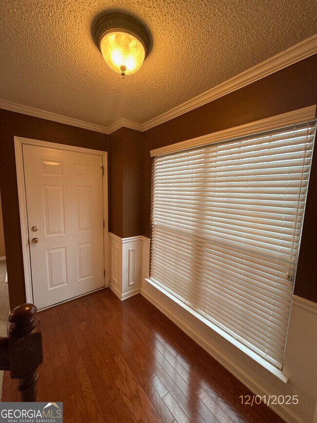 Building Photo - 460 Camella Cir