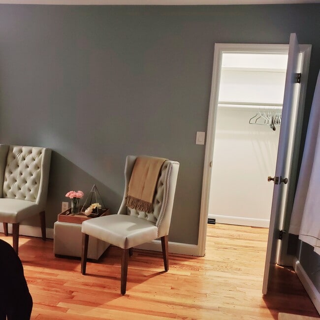 Building Photo - 143 Seaside Ave