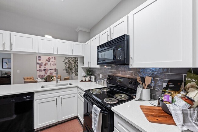 Building Photo - Don’t Scroll Past This Deal