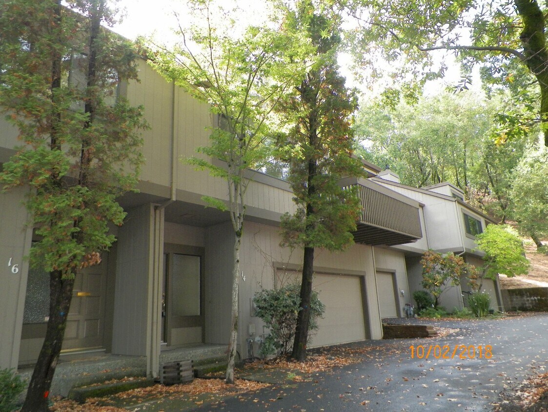 Primary Photo - 14 Arrowhead Ln