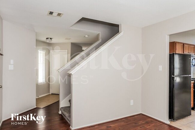 Foto del edificio - 2110 Nichole Woods Dr