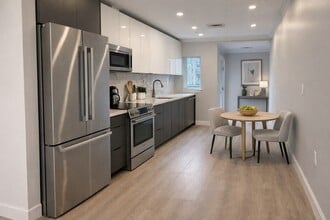 Building Photo - 25 2nd St