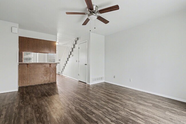 Foto del edificio - 4152 Charleston Dr