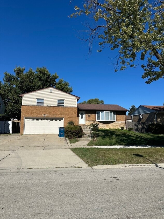 Primary Photo - 301 Division St