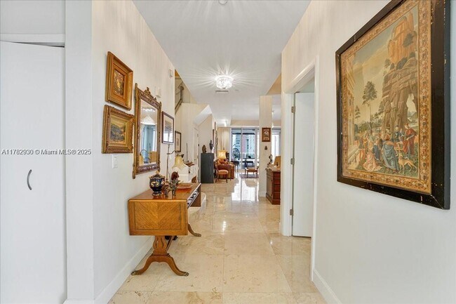 Foto del edificio - 3340 NE 190th St