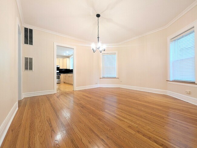 Foto del edificio - 2510 W Ainslie St