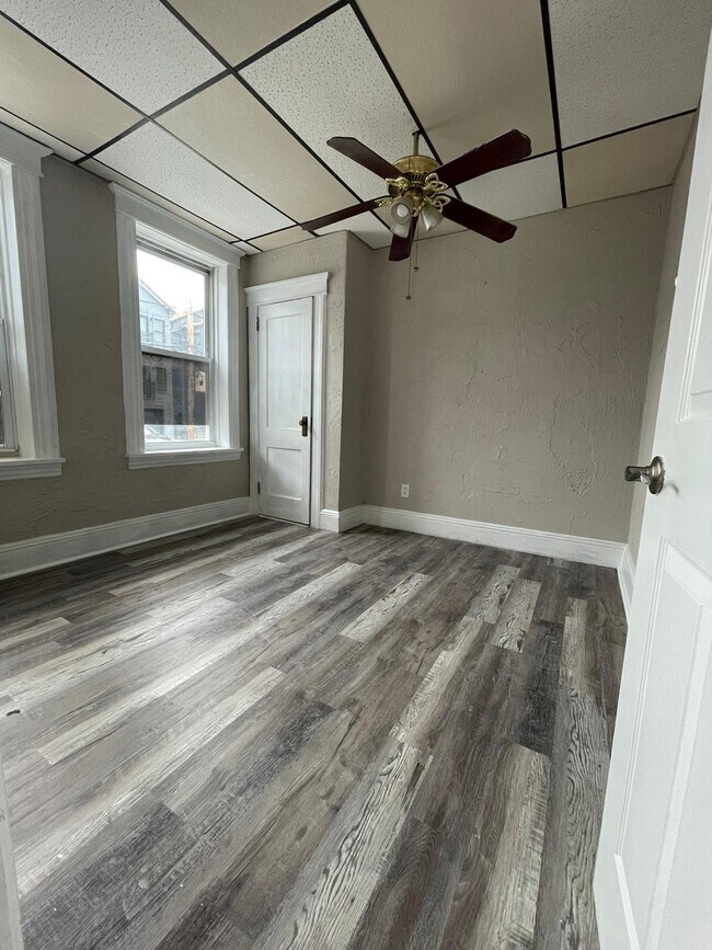 488 Kennedy Blvd #1 - 487 Kennedy Blvd