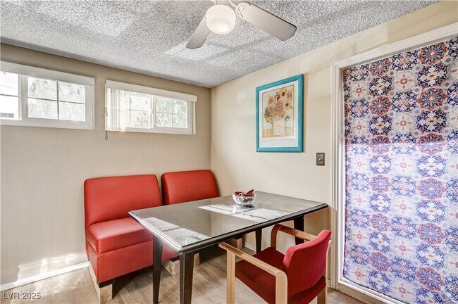 Foto del edificio - 1914 Ottawa Dr