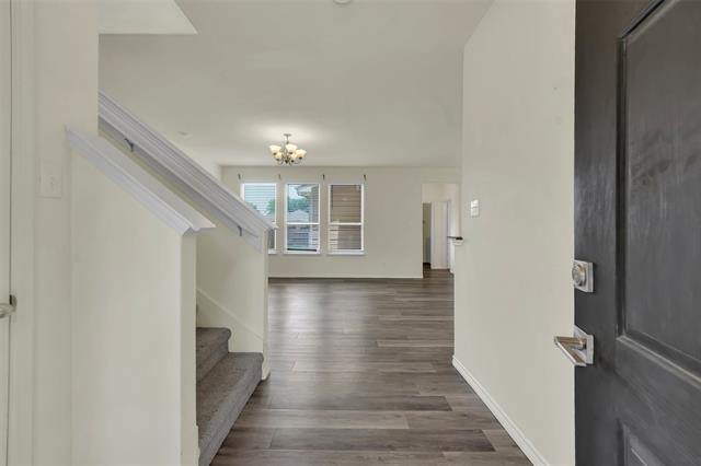 Foto del edificio - 6916 Wind Row Dr