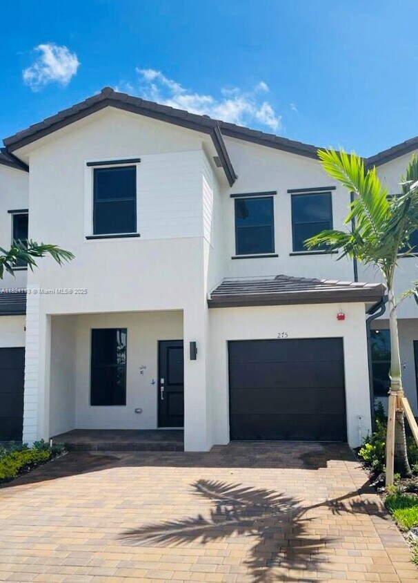 Foto principal - 275 SW 159th Terrace