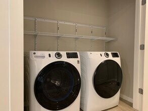 Laundries in Apt, Lrg or Compact - The Summit Residences