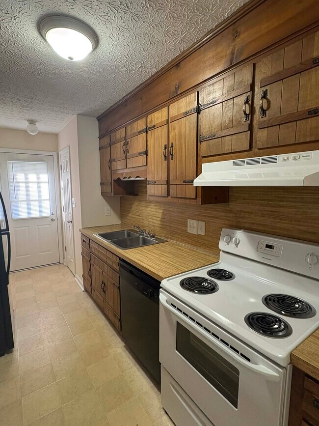 Foto del edificio - 1622 Flanigan Ct