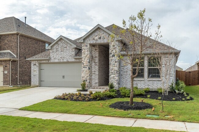 Foto del edificio - 5917 Bellflower Dr