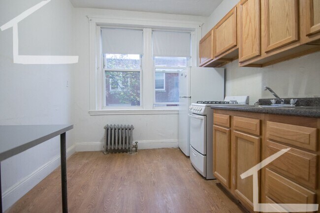 Building Photo - One and a half bedroom in Brighton, MA