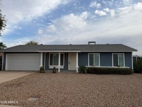 Building Photo - 3305 E Helena Dr