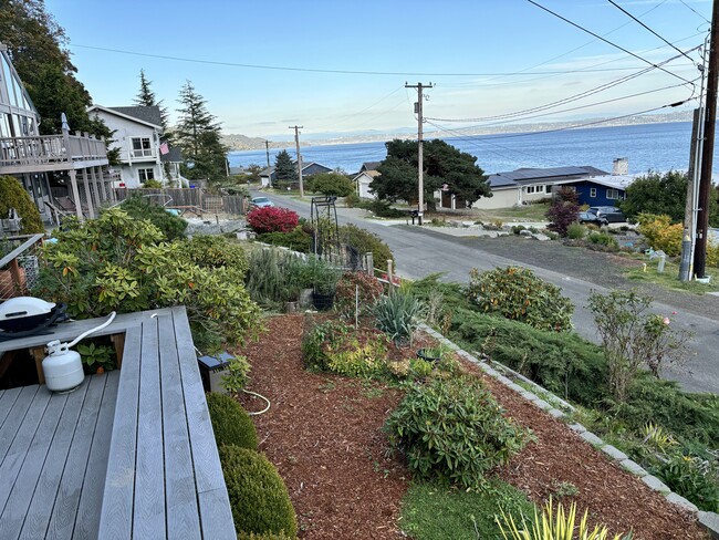 Foto del edificio - 27571 Sandy Shores Dr SW