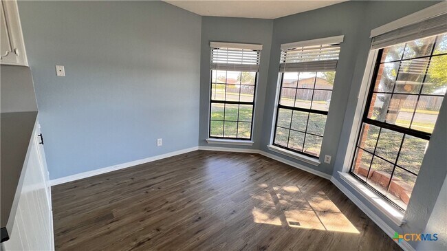 Building Photo - 1803 Anna Lee Dr
