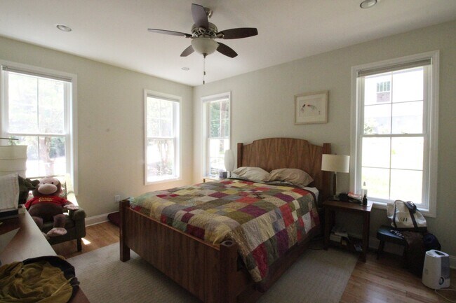Building Photo - Beautiful 3 Bedroom House in Tuscaloosa-Lakewood!