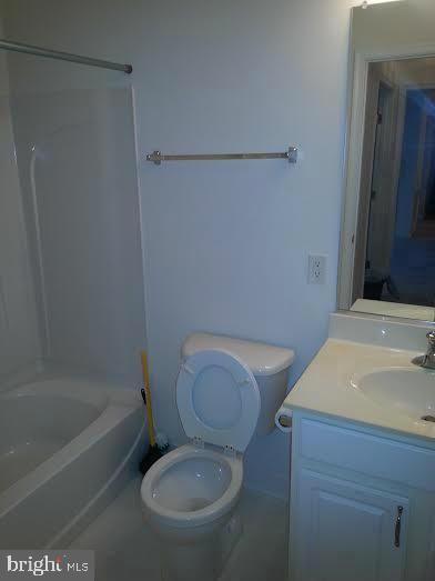 Building Photo - 400L Harrison Ct