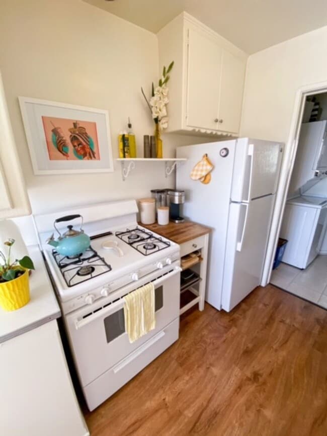 Building Photo - 227 Sierra St