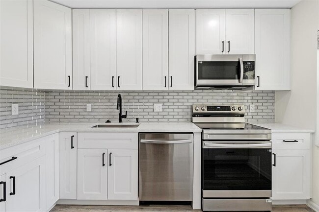 Foto del edificio - 21863 Arriba Real