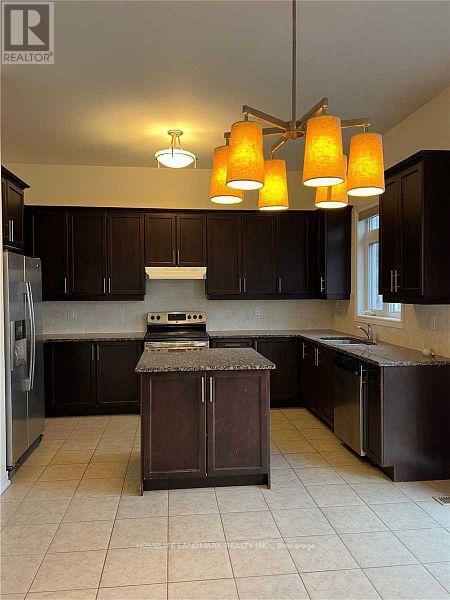 Building Photo - 127 Alpaca Dr