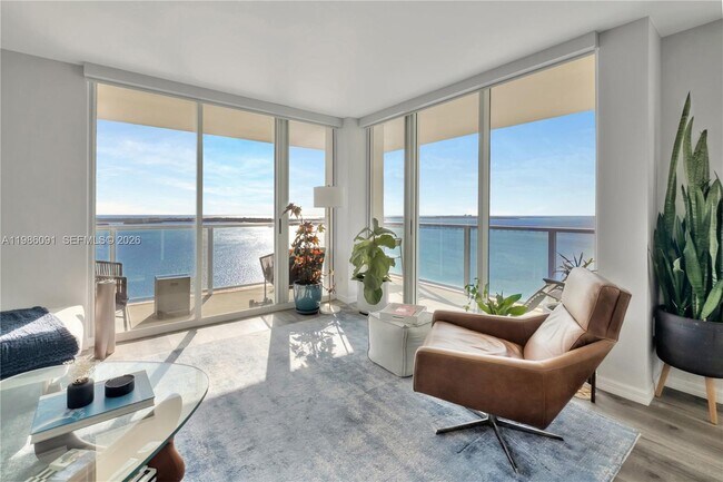 Foto del edificio - 1155 Brickell Bay Dr
