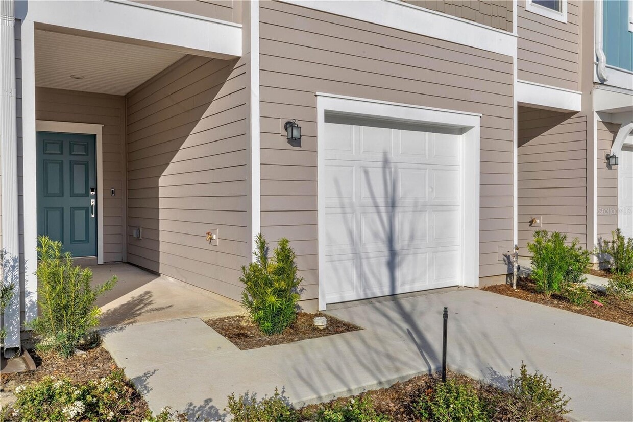 Primary Photo - 3632 SE 37th Ct