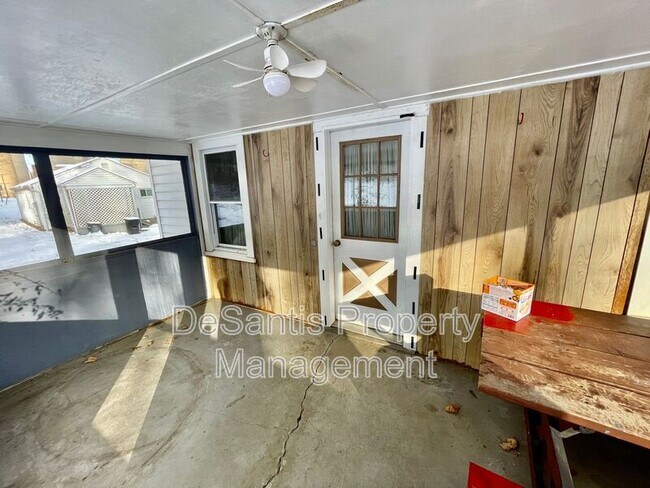 Building Photo - 120 Cotter Rd