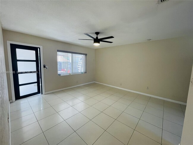Foto del edificio - 1305 NE 2nd Ave
