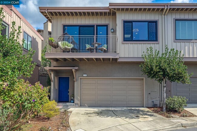 Building Photo - 15 Hawks Hill Ct