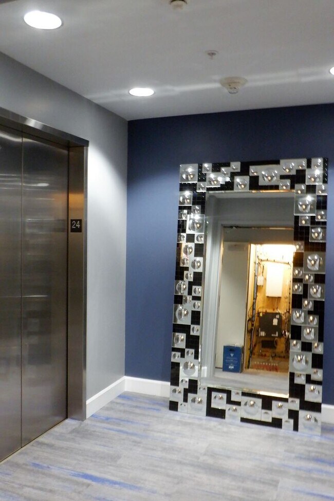 Foto del edificio - Allure 24th Floor Strip View and Furnished